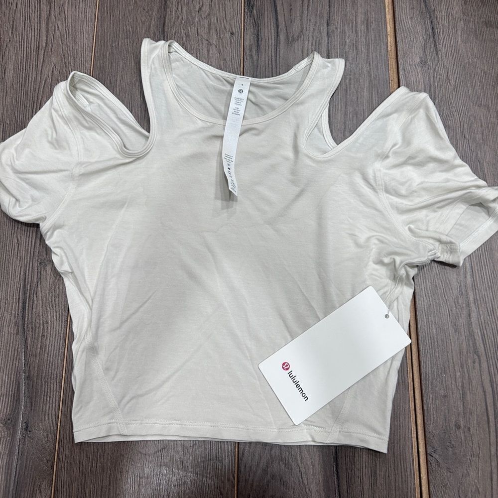 Shoulder Cut-Out Yoga T-Shirt